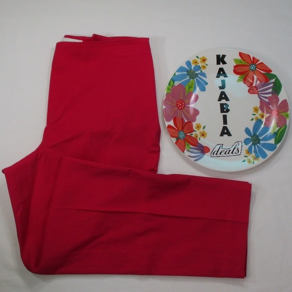 DONCASTER Pink Capri Pants. Size 8